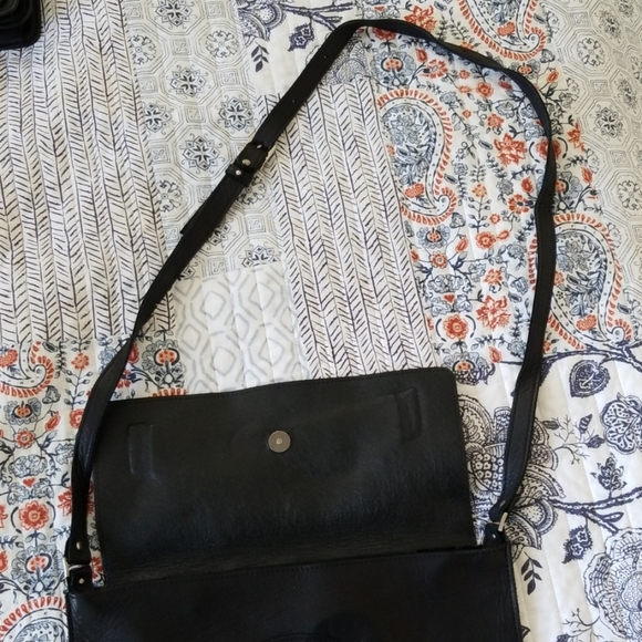 Purse - Picture 3 of 4